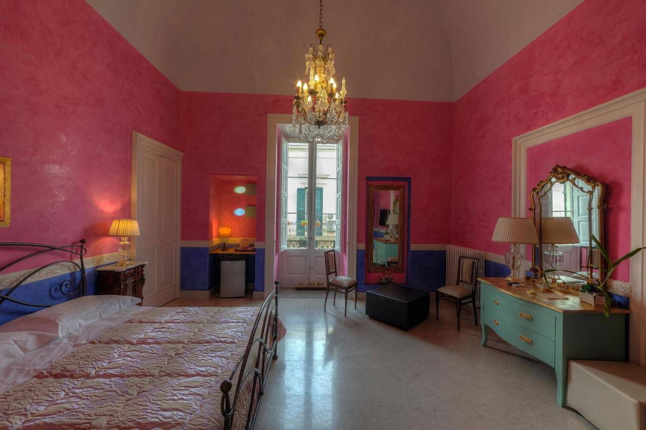 Bed and Breakfast La Dimora Delle Rondini à Galatina Extérieur photo