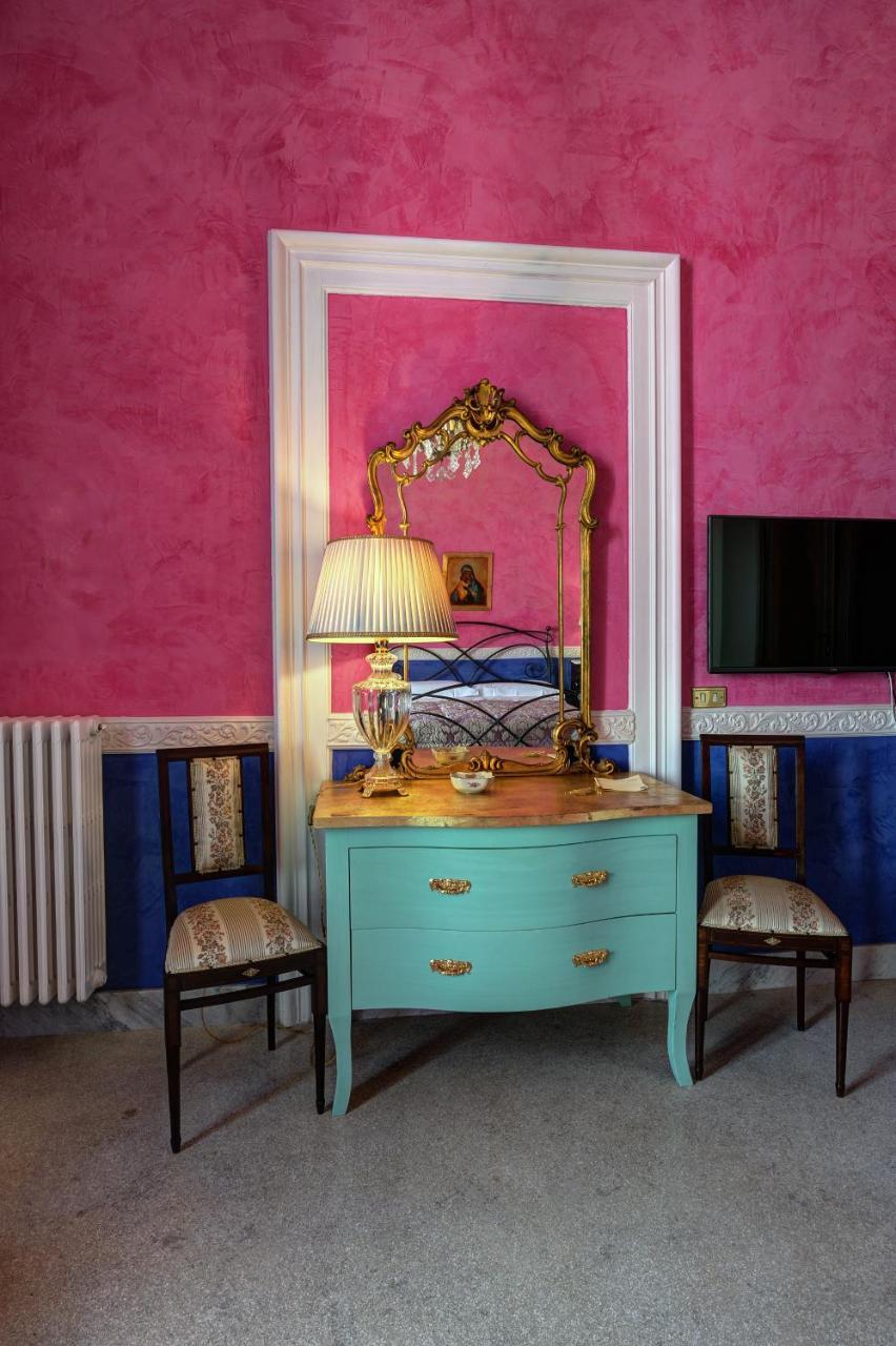 Bed and Breakfast La Dimora Delle Rondini à Galatina Extérieur photo
